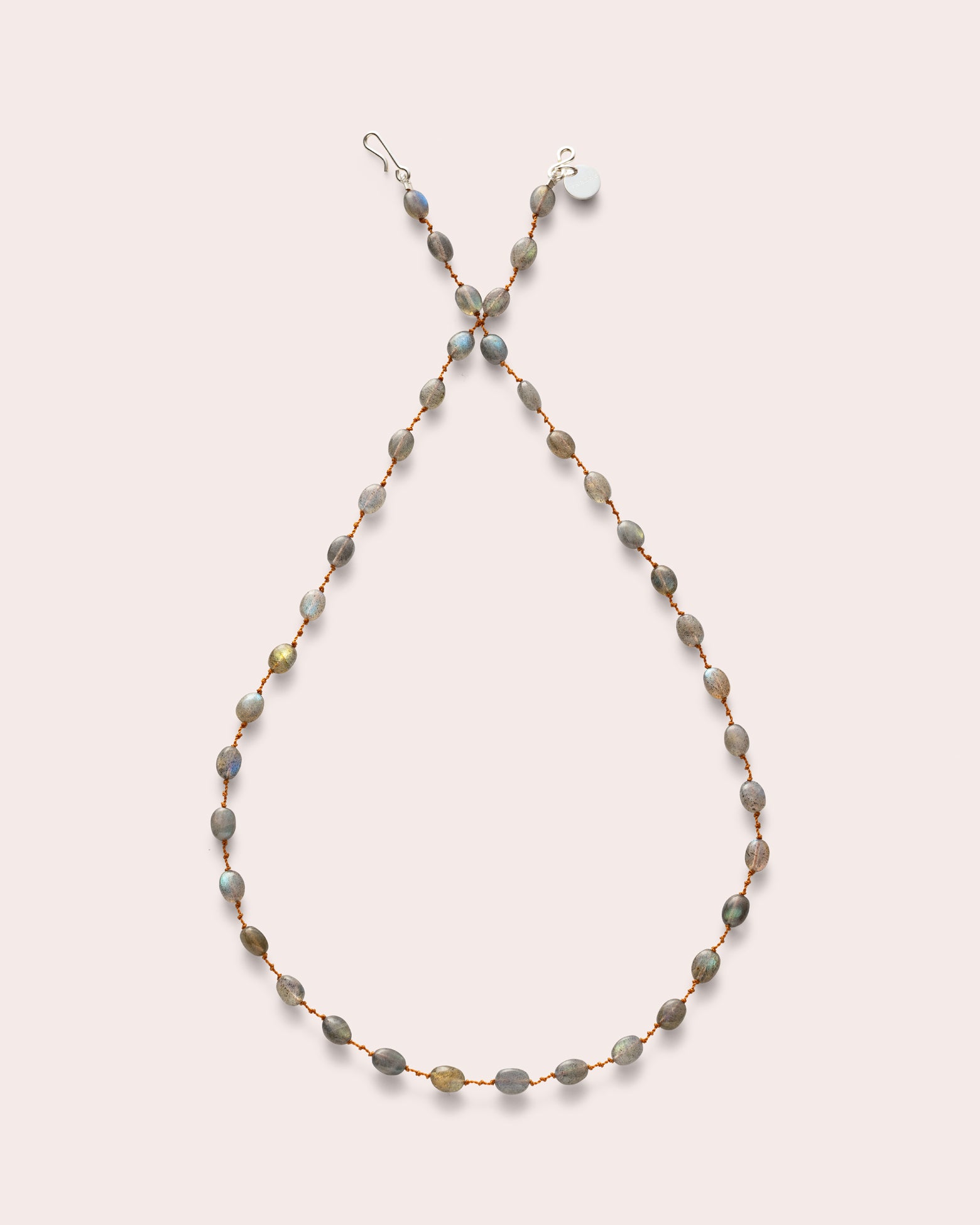 Collier en labradorite sur cordon — IVARENE Paris