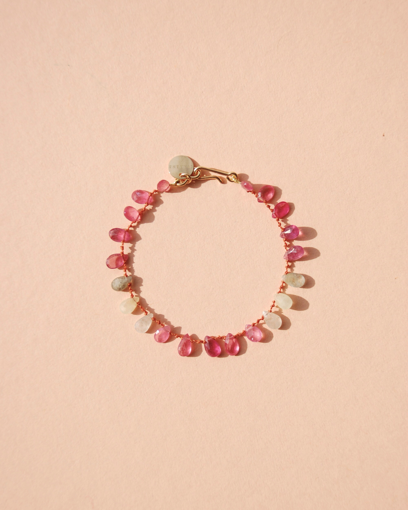 Bracelet en saphir sur cordon — IVARENE Paris