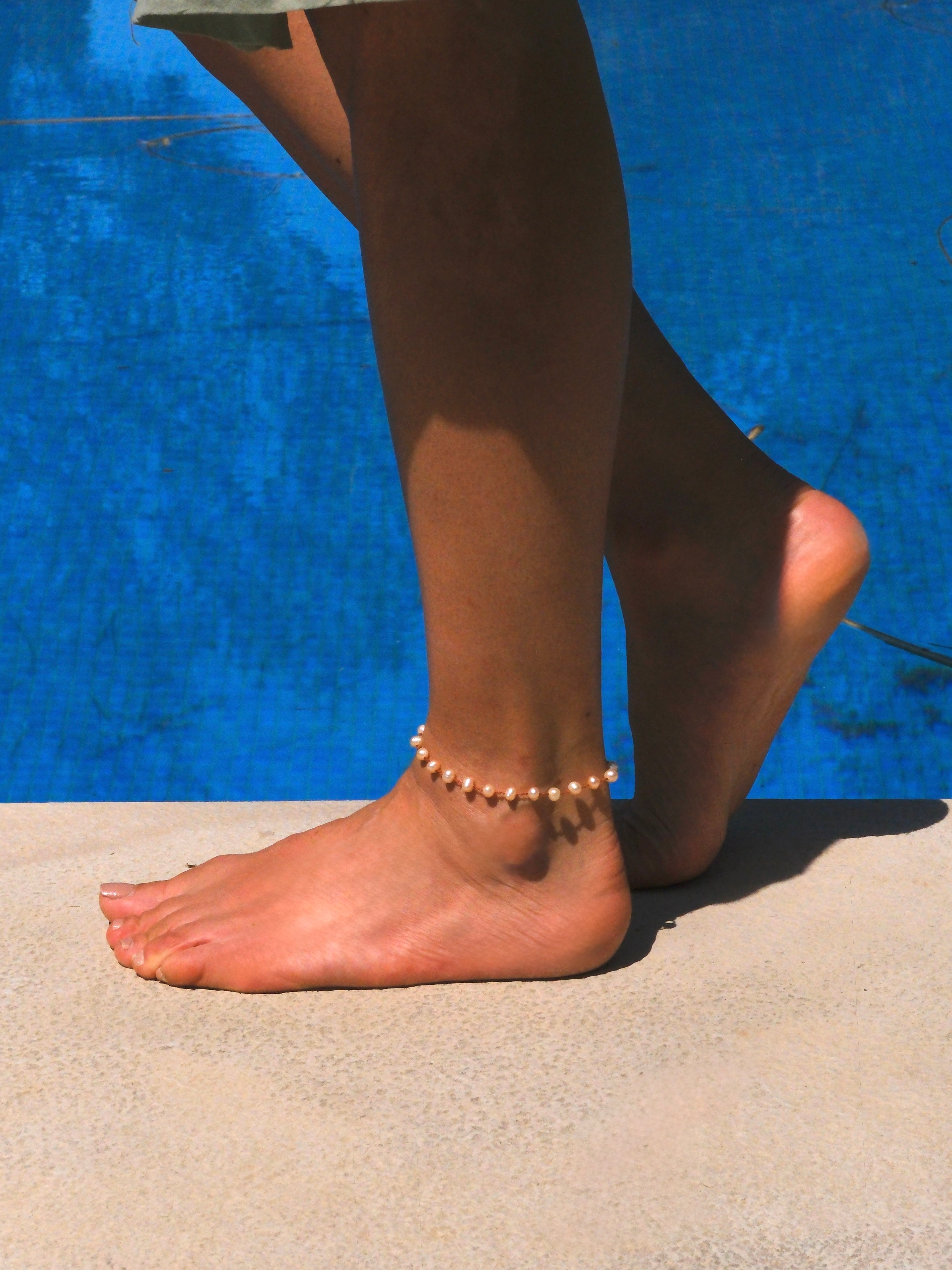 Bracelet de cheville 'Bird Pêche' avec perles pêche – bijou délicat