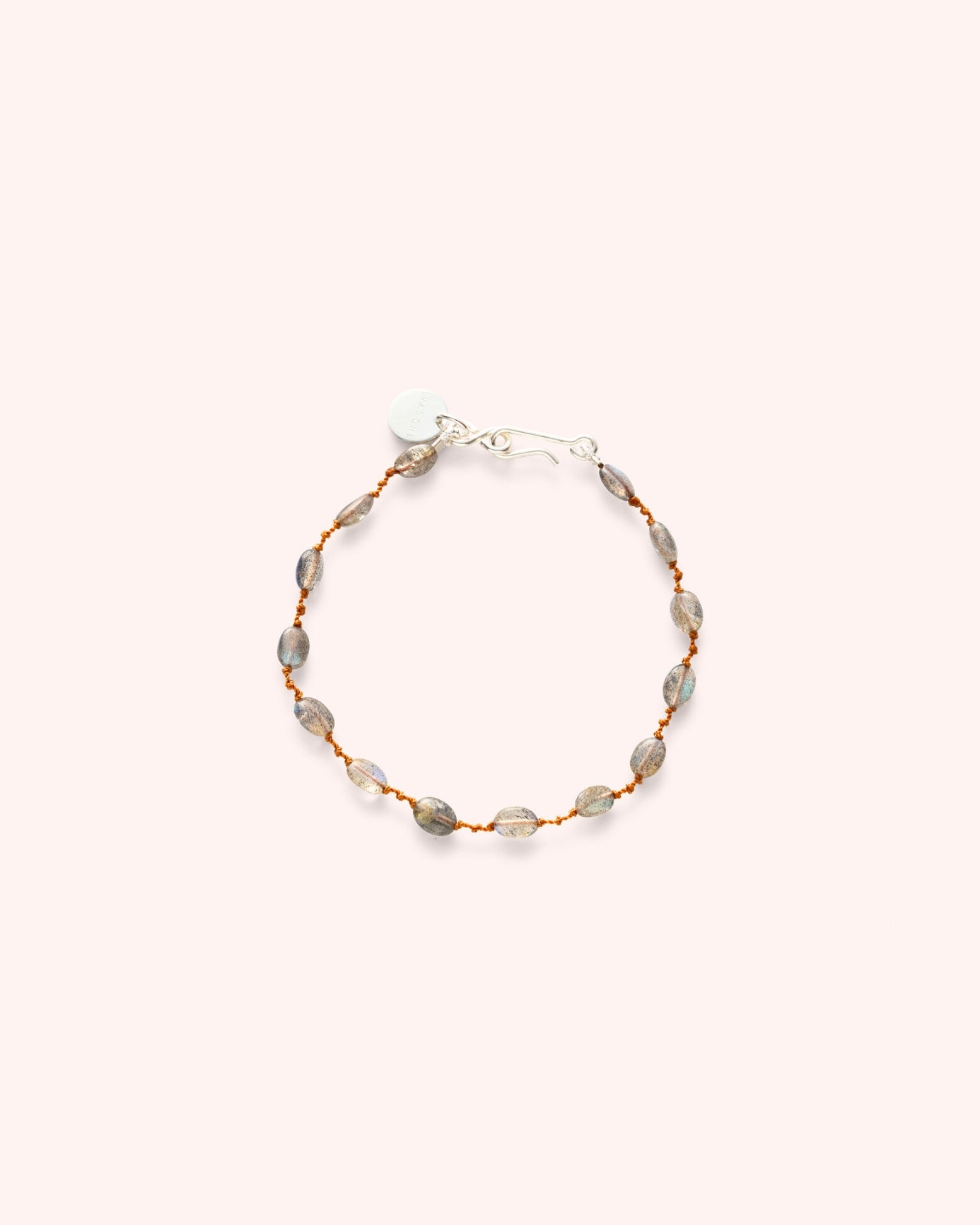 Bracelet en labradorite sur cordon — IVARENE Paris