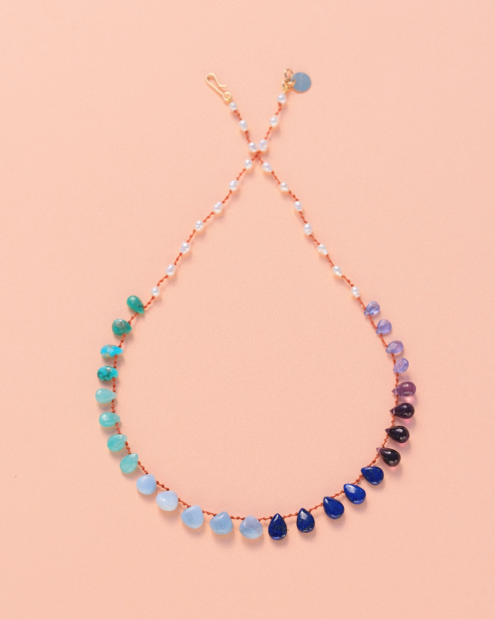 Collier multi-pierres sur cordon — IVARENE Paris