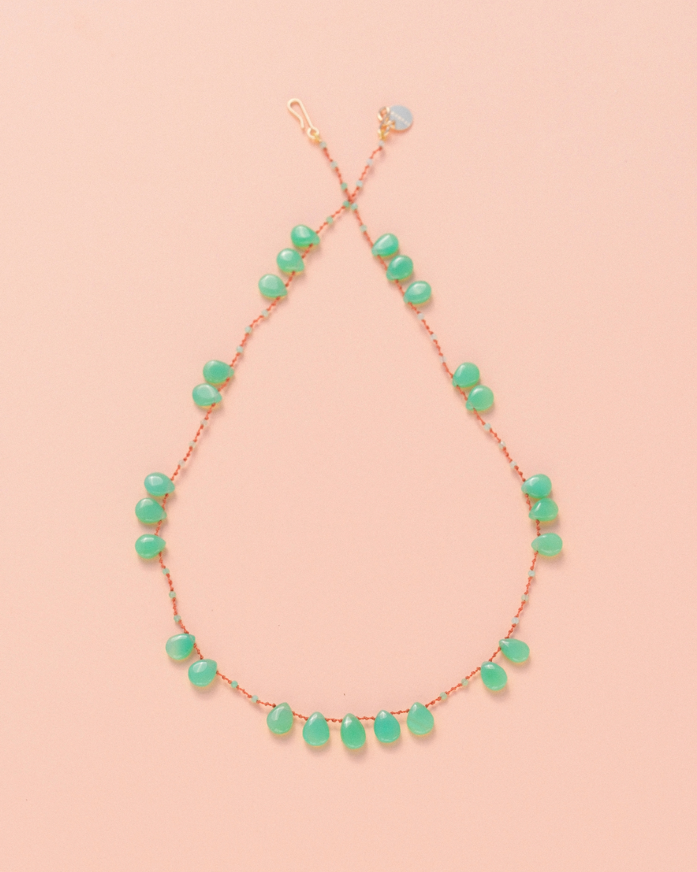 Collier en chrysoprase sur cordon — IVARENE Paris
