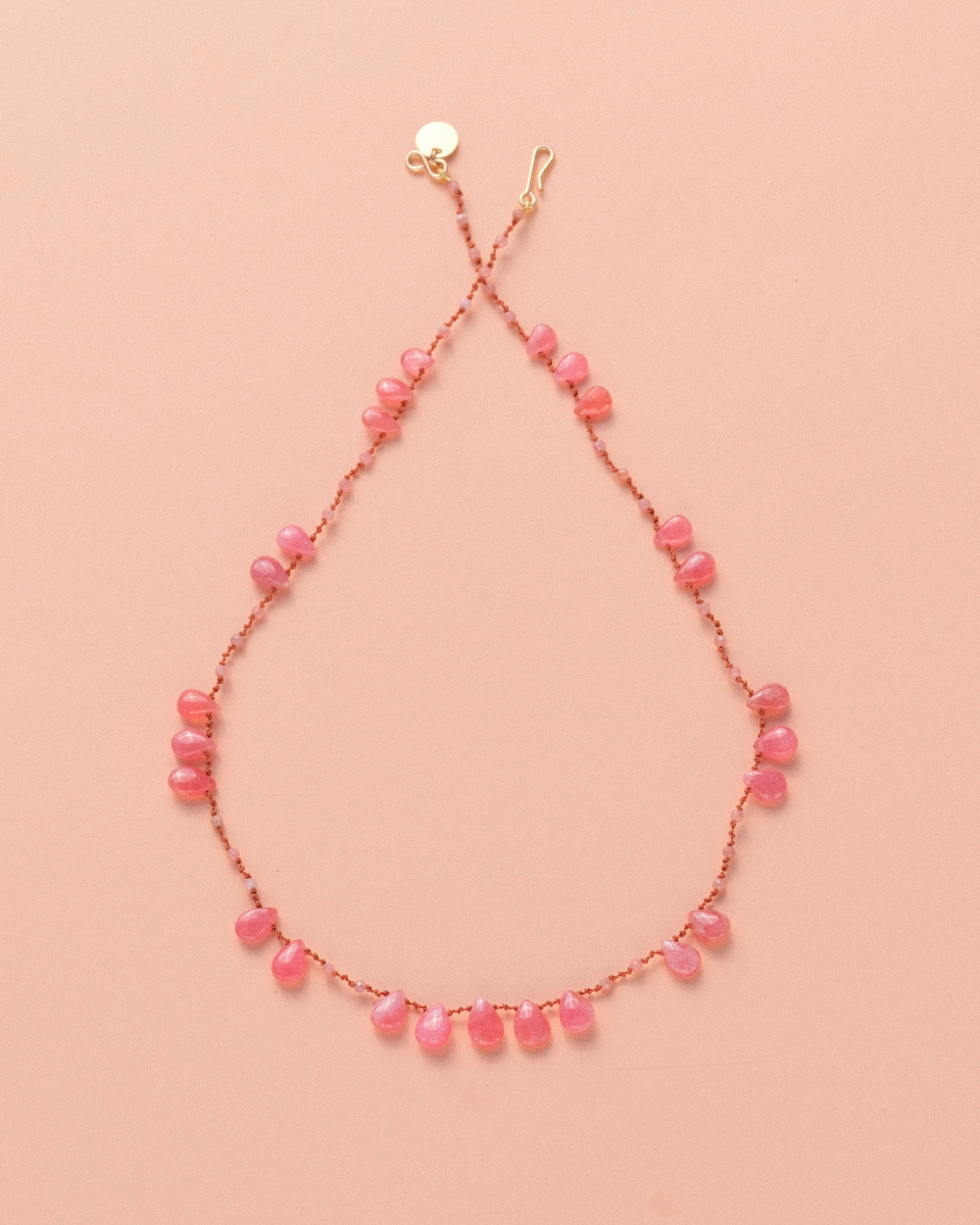 Collier en rhodocrosite sur cordon — IVARENE Paris