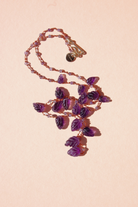 Collier Niilo Feuille améthyste – bijou sculpté et poétique