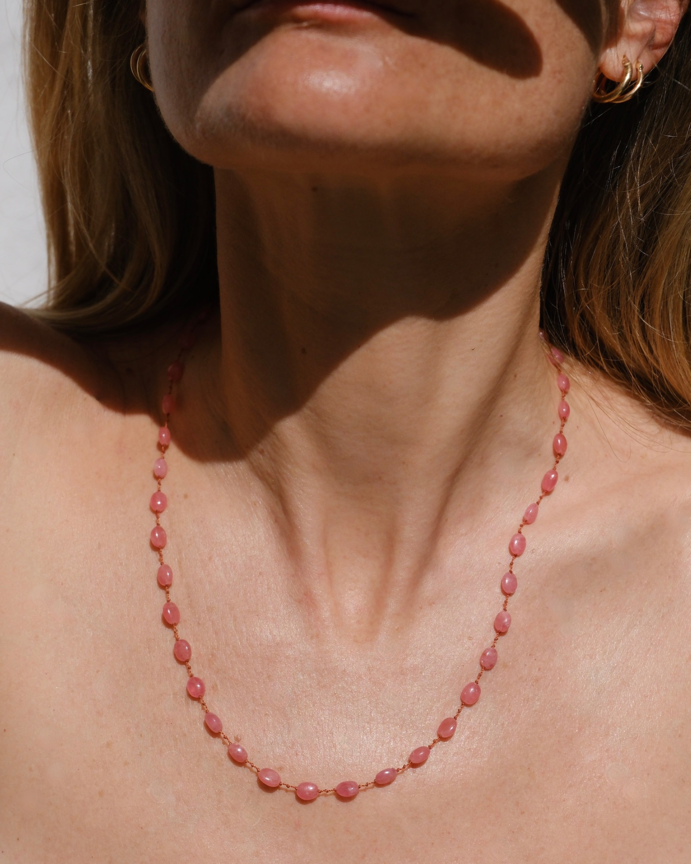 Collier en rhodocrosite sur cordon — IVARENE Paris
