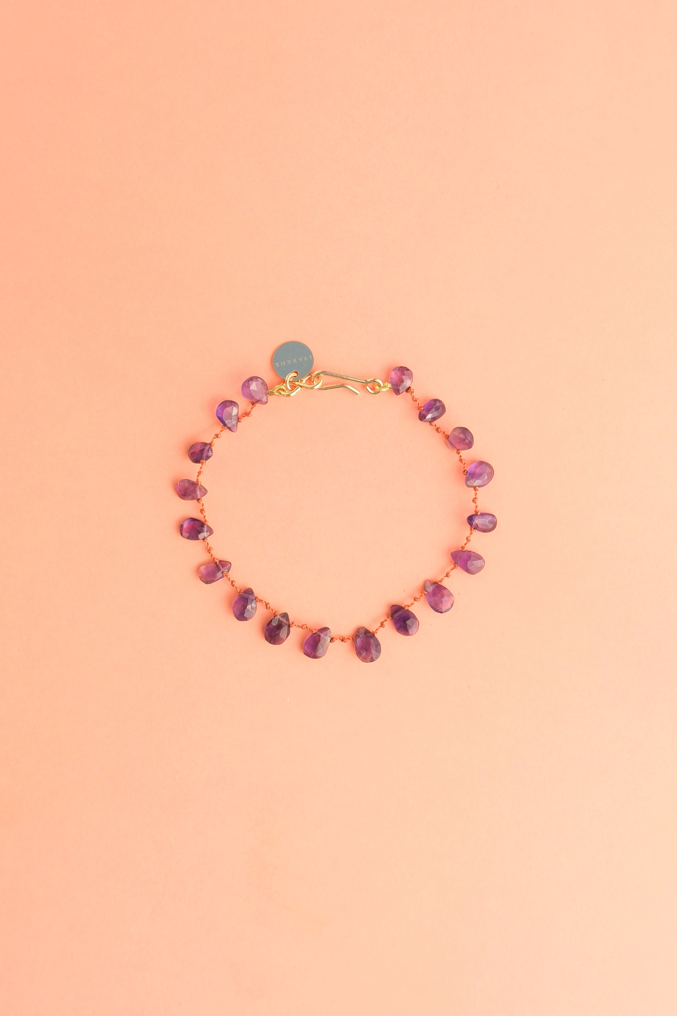 Bracelet en améthyste sur cordon, IVARENE Paris