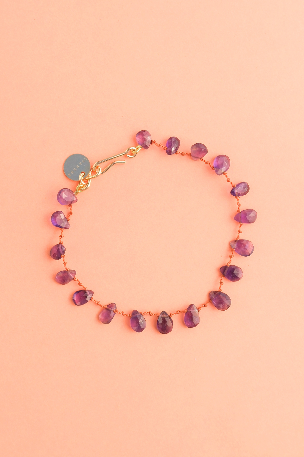 Bracelet en améthyste sur cordon, IVARENE Paris