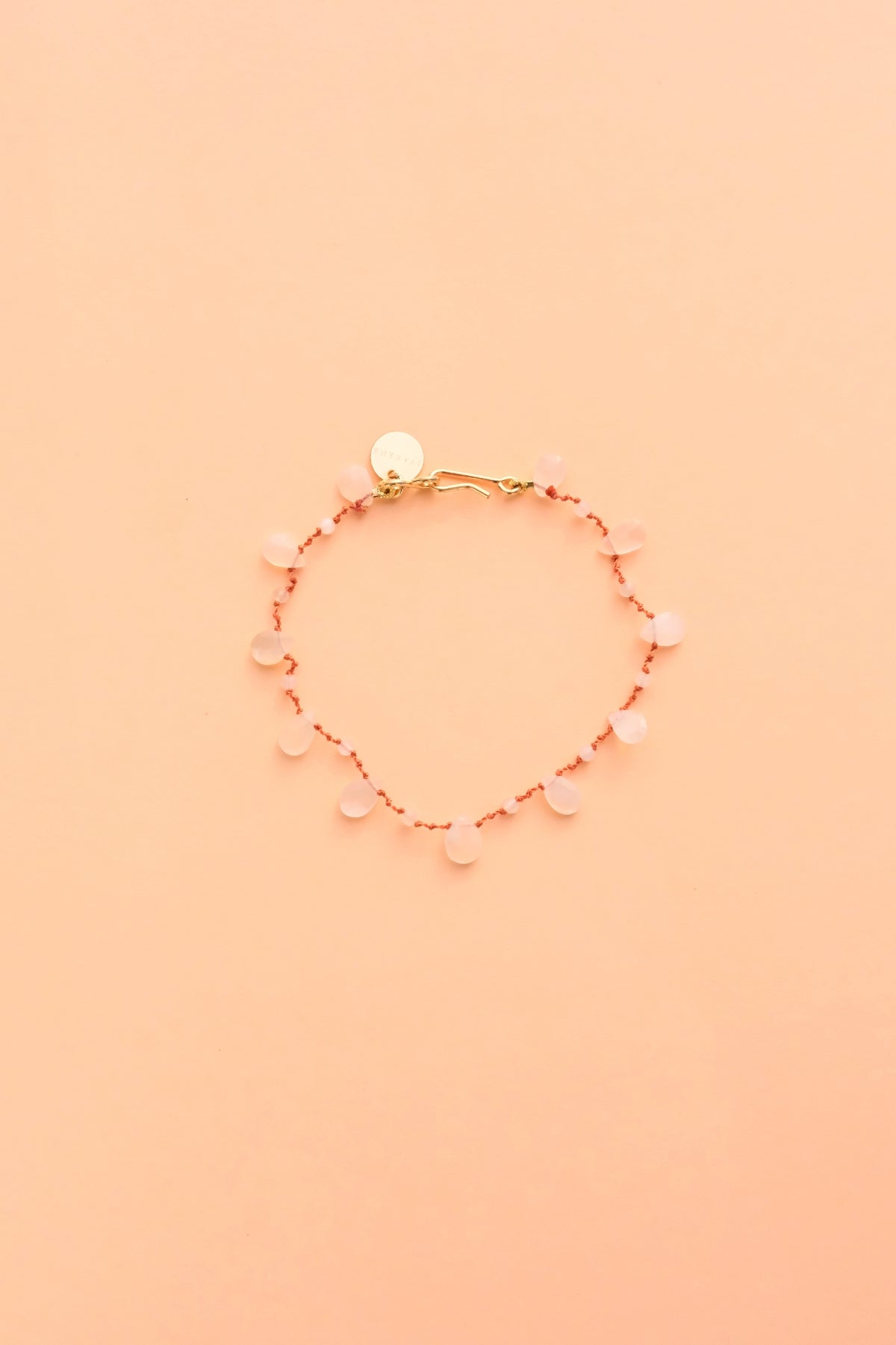 Bracelet Alcyona DB en pierre de lune facettes, autre vue — IVARENE Paris