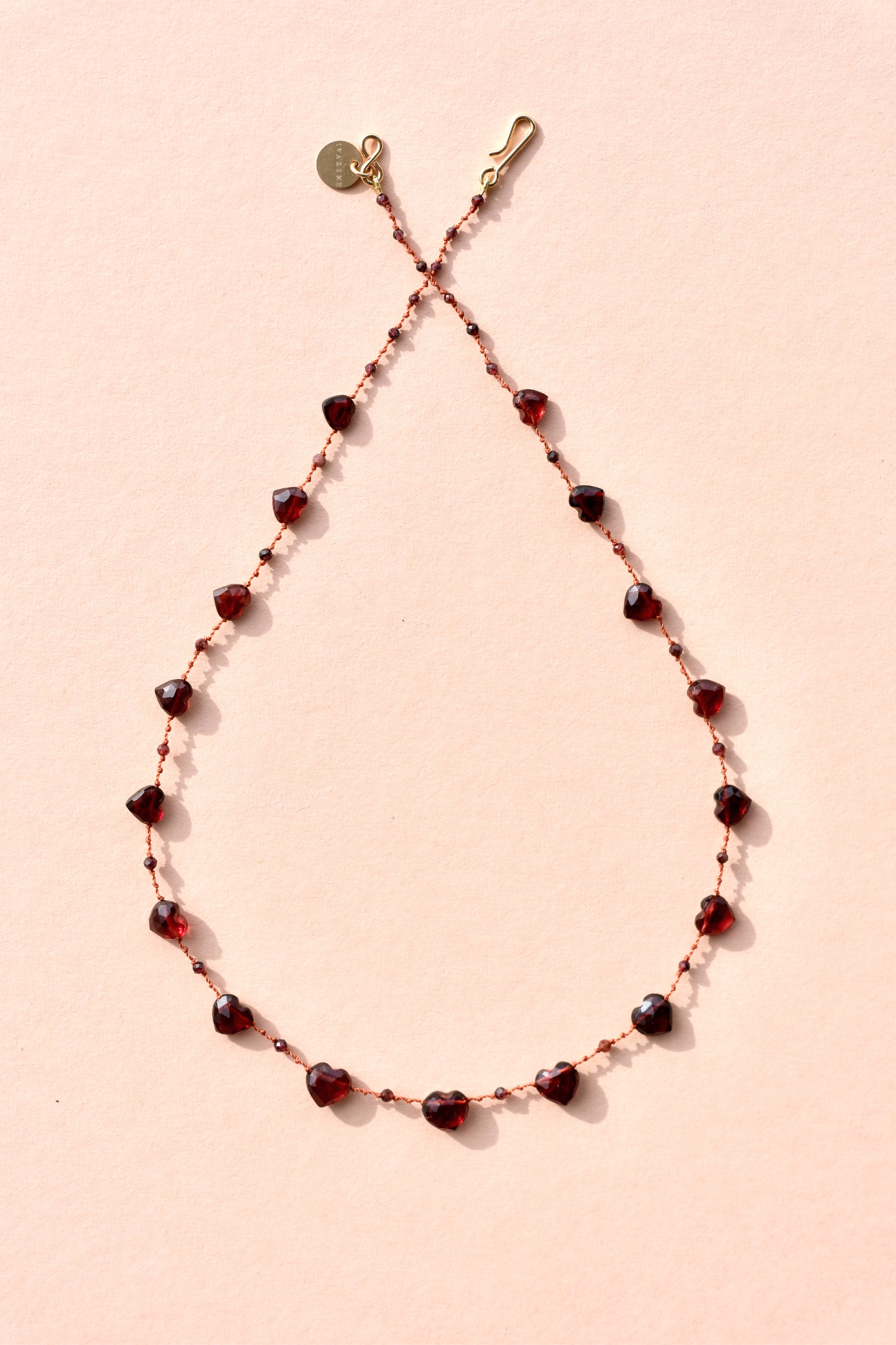 Collier 'Elston Love' en grenat – bijou artisanal en pierres naturelles en forme de coeur