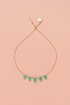 Collier en chrysoprase sur cordon — IVARENE Paris